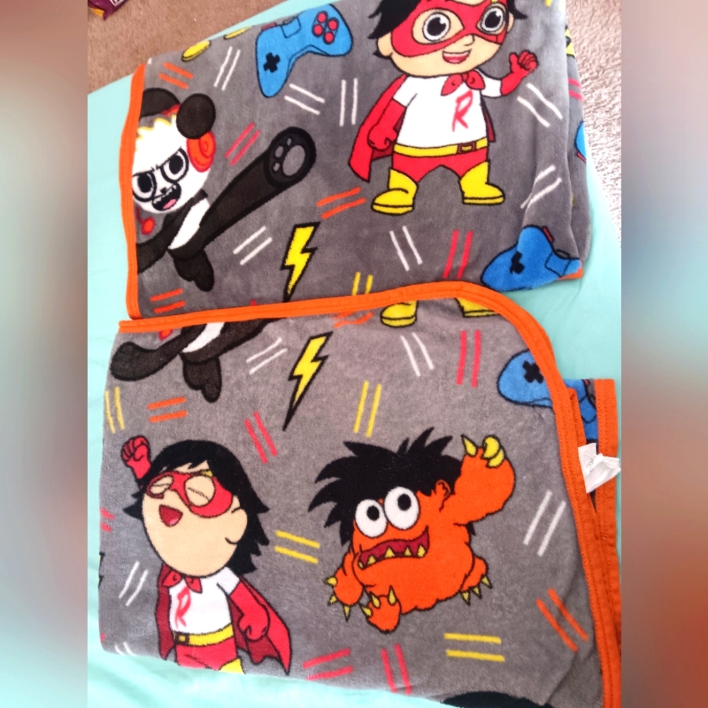 Kids pair of matching throw blankets, Ryan's World  42 by 56